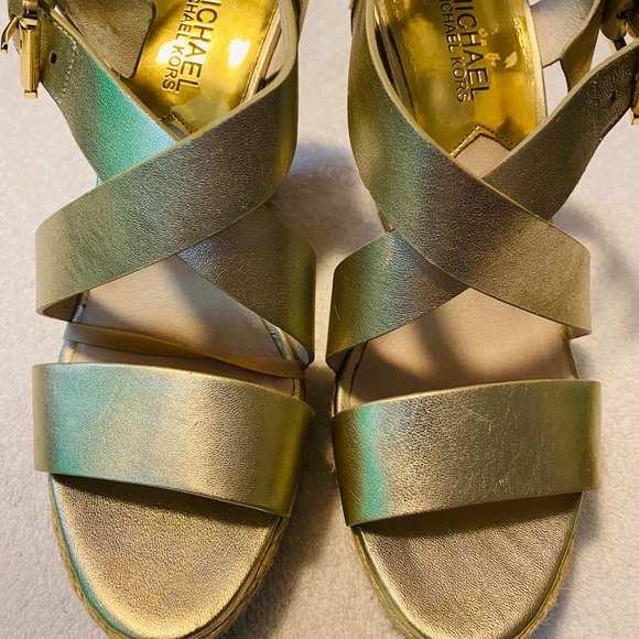 Almost Brand New - Stylish Wedges By MICHAEL KORS - Box 39 - Picture 1 of 6